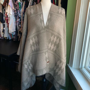 Women's Vintage Roots Poncho OS Beige Gray